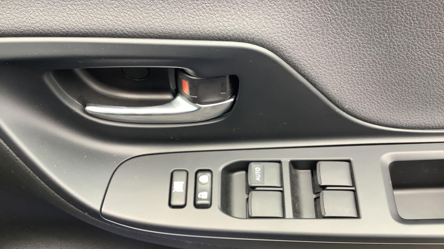 Used Toyota Yaris 2019 for sale - 78006378: Photo 33