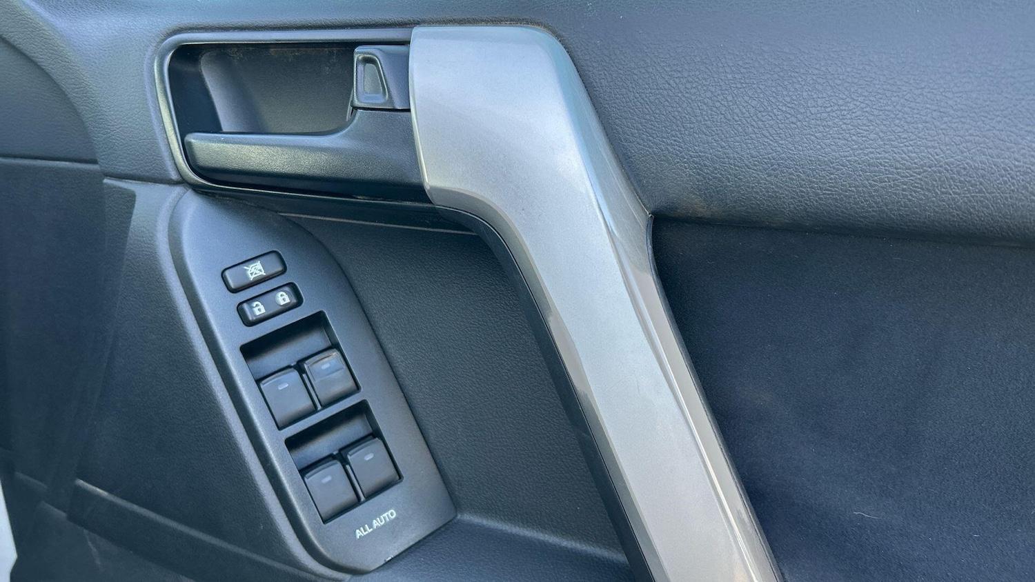 Used Toyota Land Cruiser 2021 for sale - 76657177: Photo 34