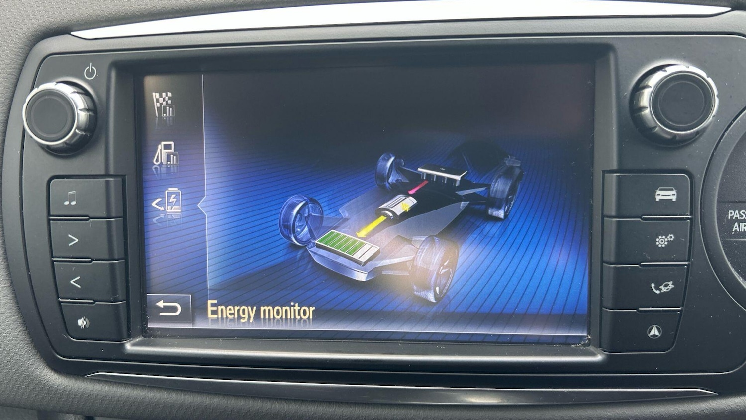 Used Toyota Yaris 2016 for sale - 77670668: Photo 20