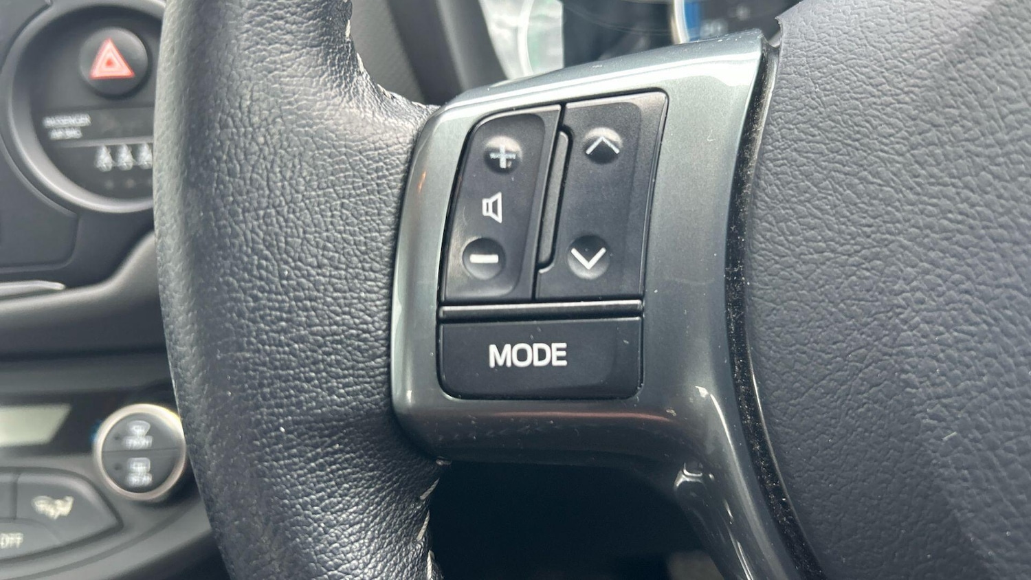 Used Toyota Yaris 2016 for sale - 77670668: Photo 34