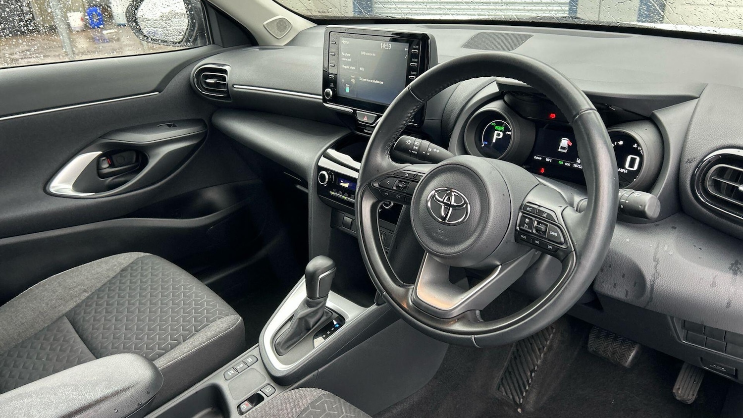 Used Toyota Yaris Cross 2023 for sale - 77939637: Photo 10