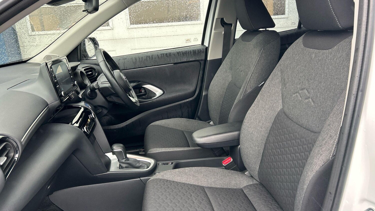 Used Toyota Yaris Cross 2023 for sale - 77939637: Photo 14