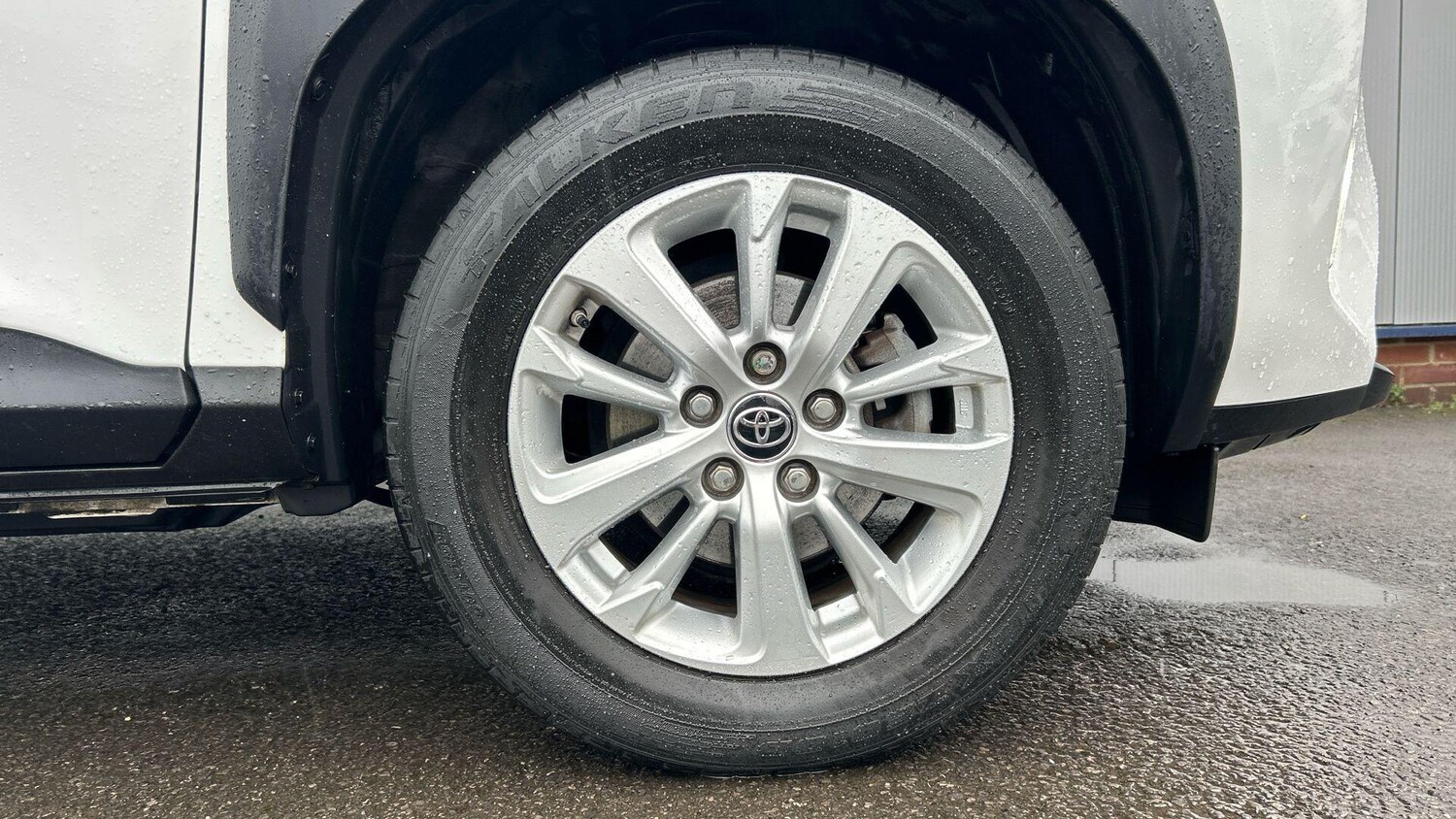 Used Toyota Yaris Cross 2023 for sale - 77939637: Photo 19