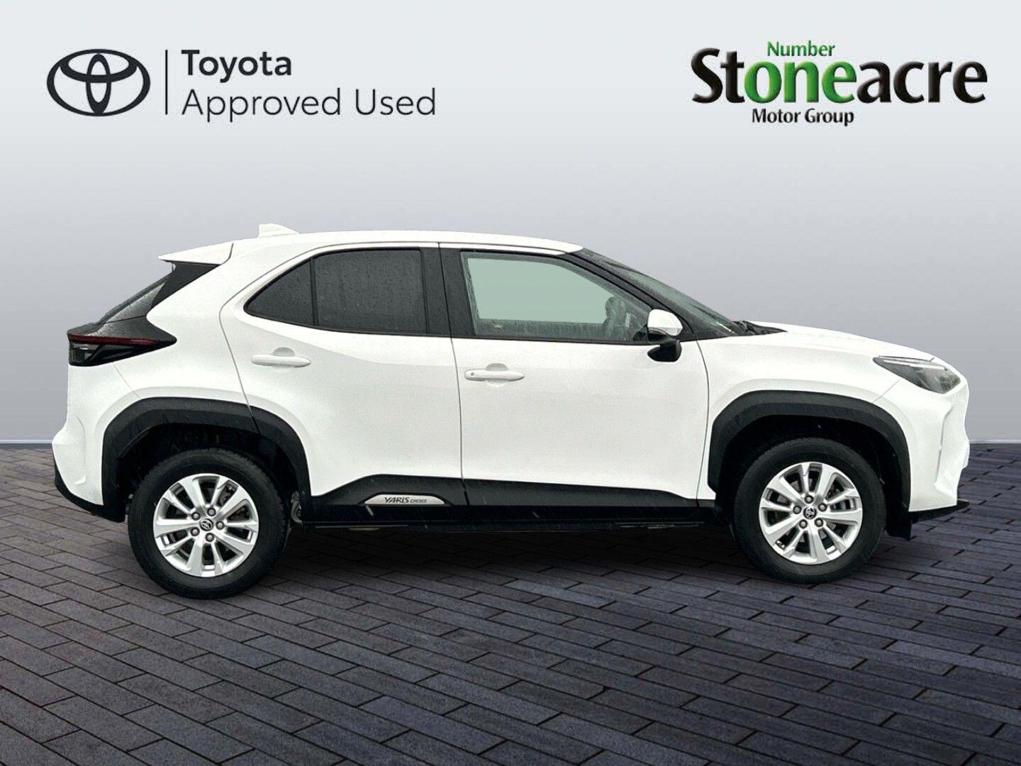 Used Toyota Yaris Cross 2023 for sale - 77939637: Photo 2