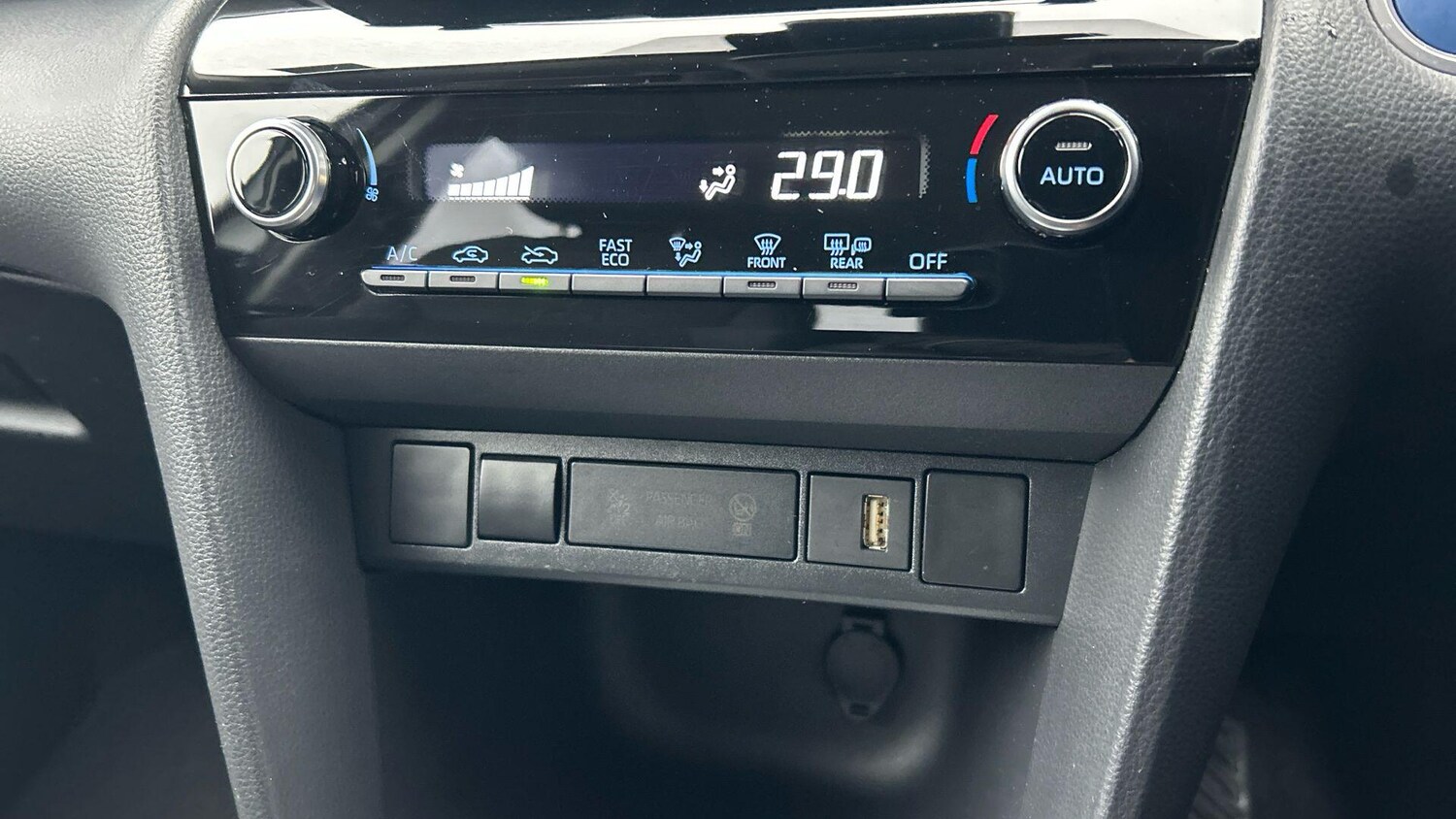 Used Toyota Yaris Cross 2023 for sale - 77939637: Photo 29