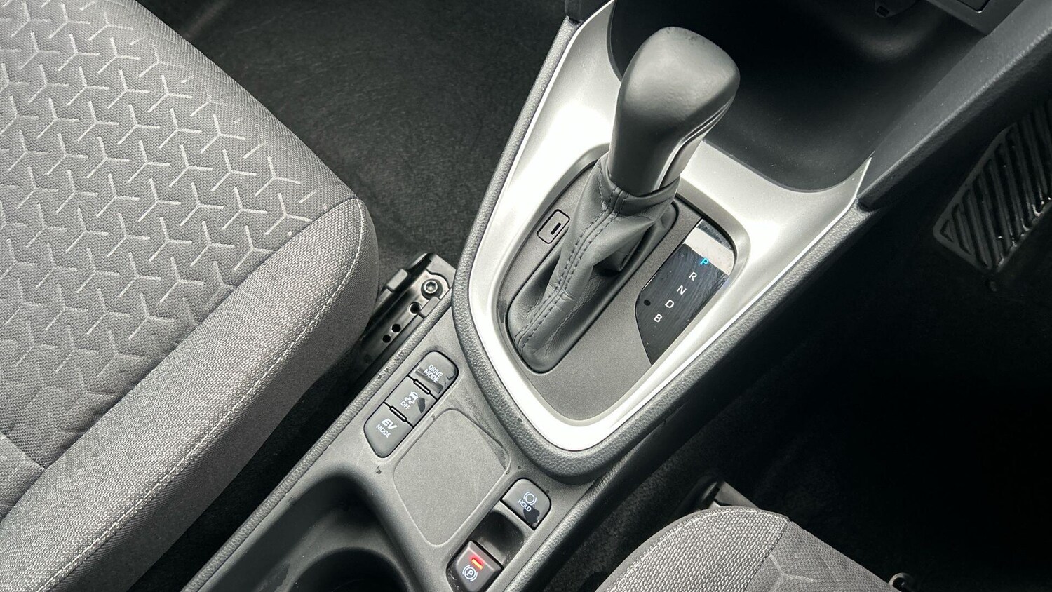 Used Toyota Yaris Cross 2023 for sale - 77939637: Photo 30