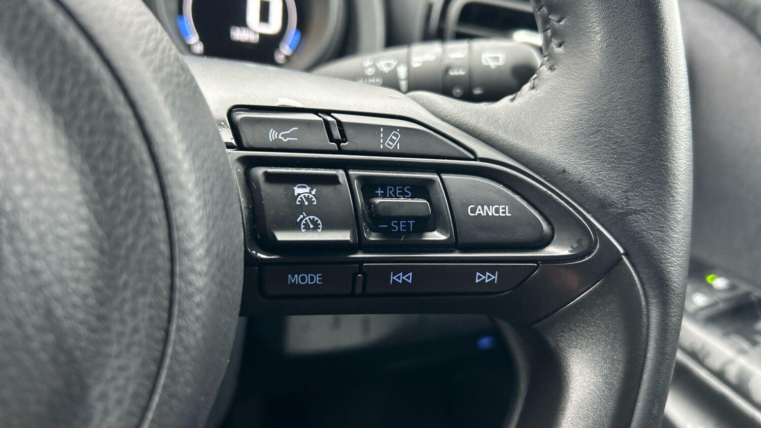 Used Toyota Yaris Cross 2023 for sale - 77939637: Photo 34