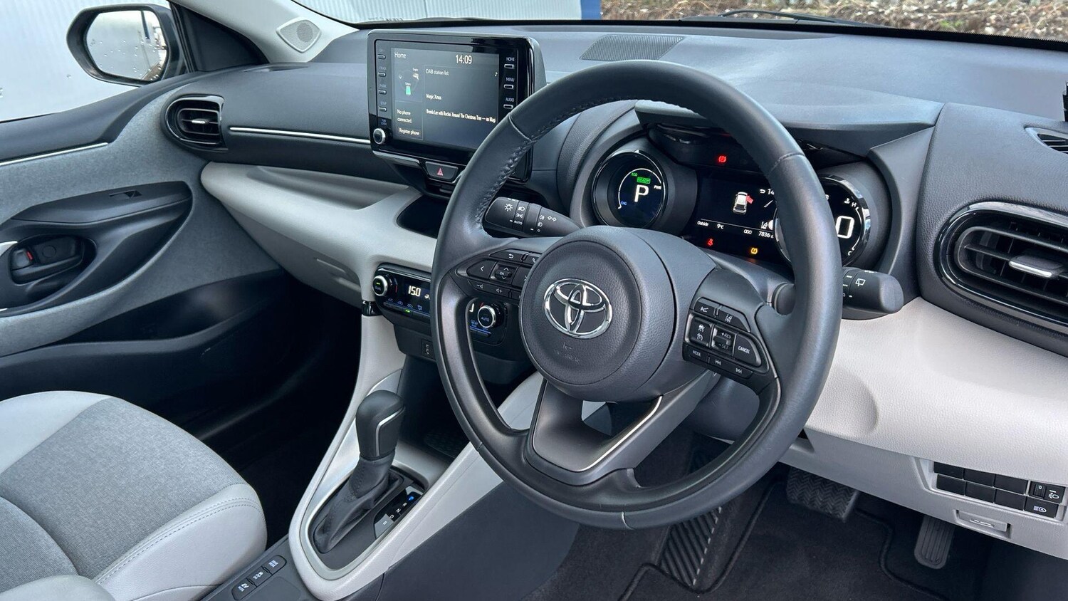 Used Toyota Yaris 2022 for sale - 77723243: Photo 10