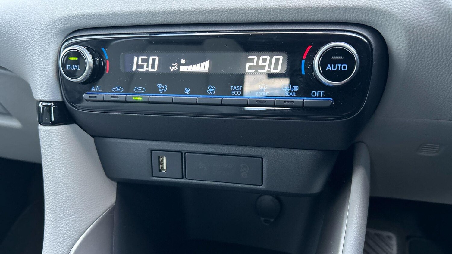 Used Toyota Yaris 2022 for sale - 77723243: Photo 31