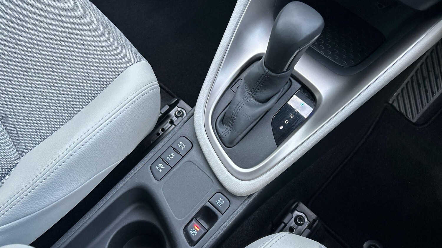 Used Toyota Yaris 2022 for sale - 77723243: Photo 32