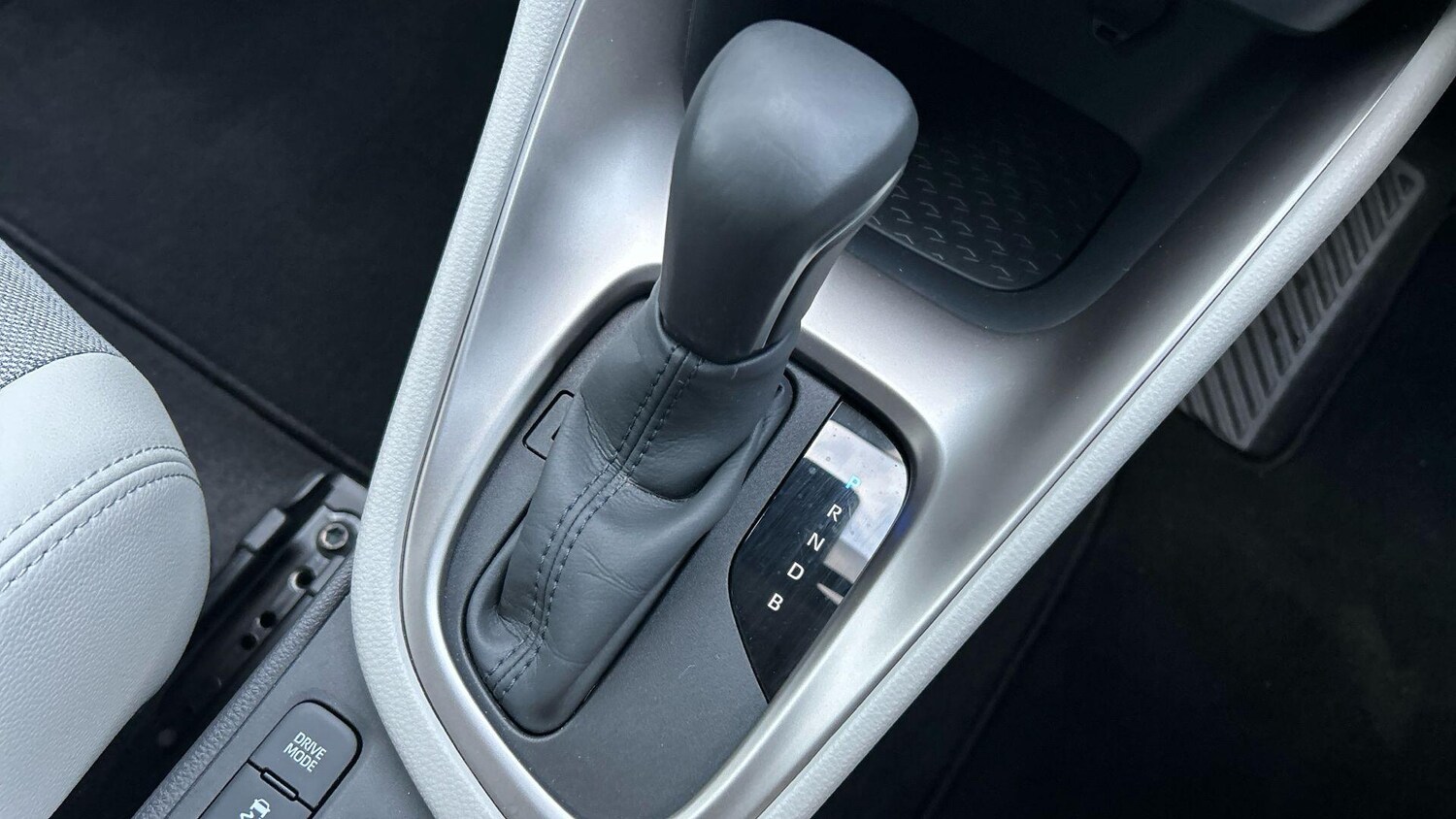 Used Toyota Yaris 2022 for sale - 77723243: Photo 33