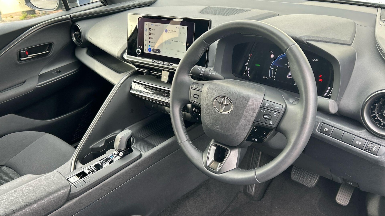 Used Toyota C-HR 2024 for sale - 76370815: Photo 12