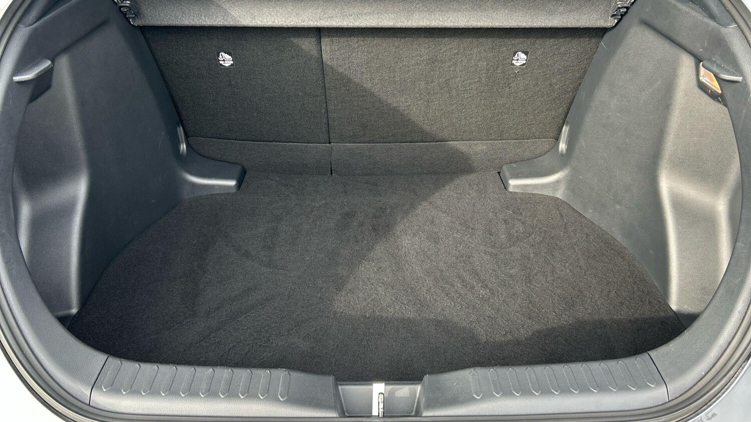 Used Toyota C-HR 2024 for sale - 76370815: Photo 20