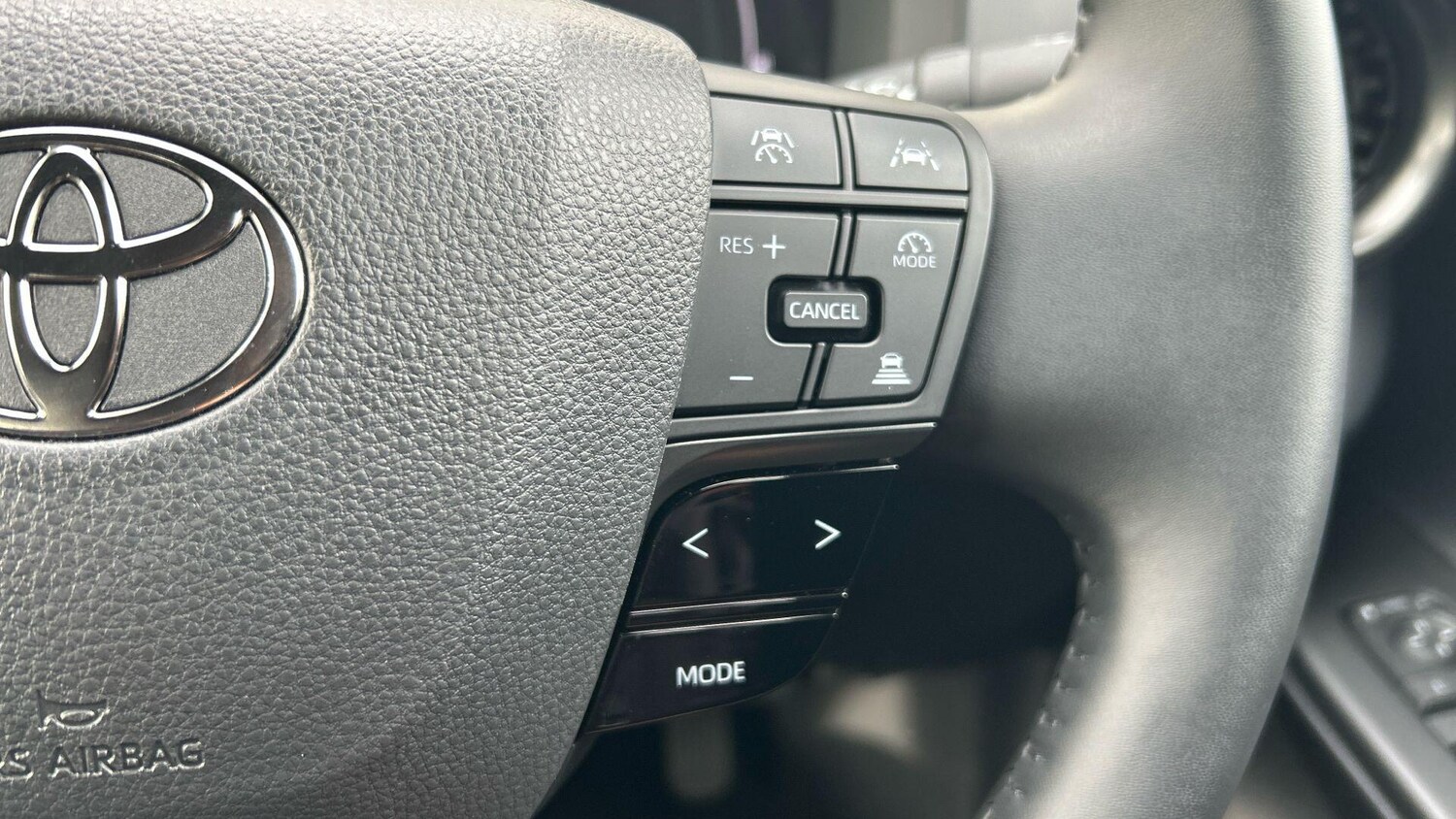 Used Toyota C-HR 2024 for sale - 76370815: Photo 36