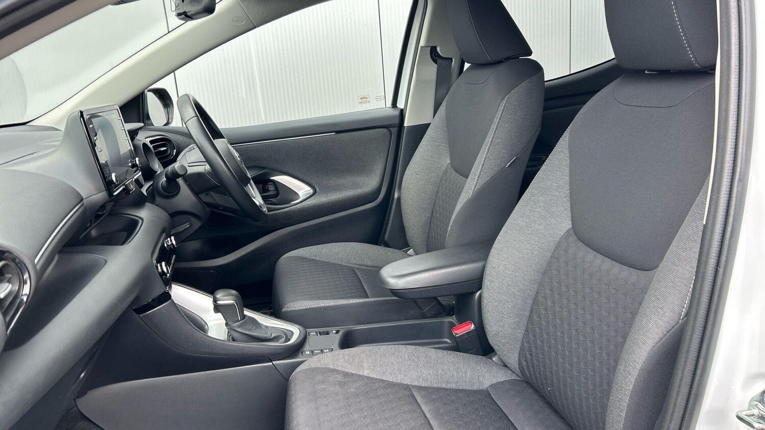 Used Toyota Yaris for sale - 78116510: Photo 16