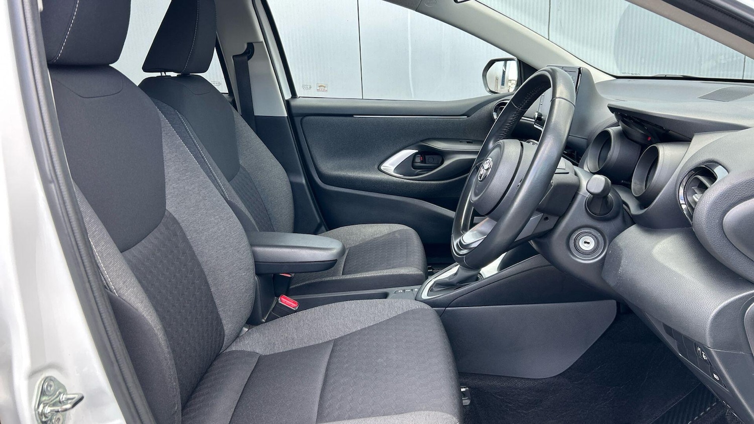 Used Toyota Yaris for sale - 78116510: Photo 17