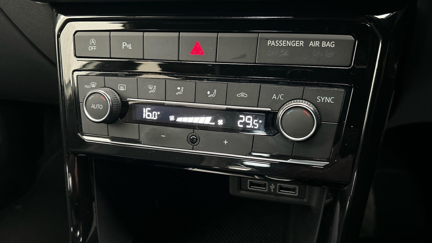 Used Volkswagen T-Cross 2020 for sale - 76964836: Photo 30