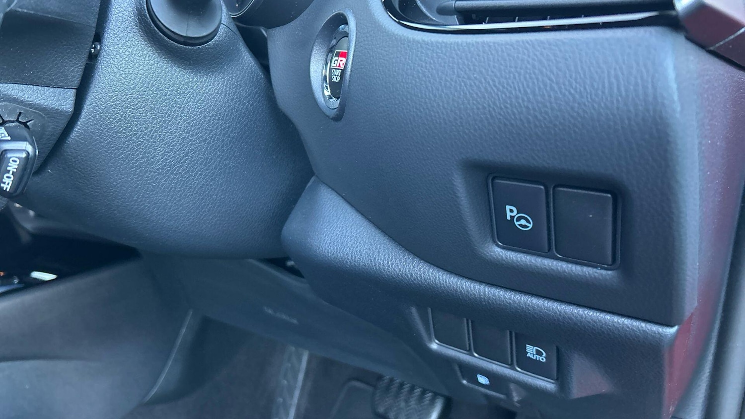 Used Toyota C-HR 2023 for sale - 76824736: Photo 38