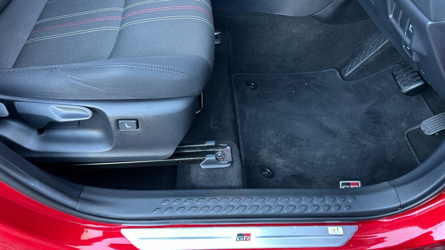 Used Toyota C-HR 2023 for sale - 76824736: Photo 39