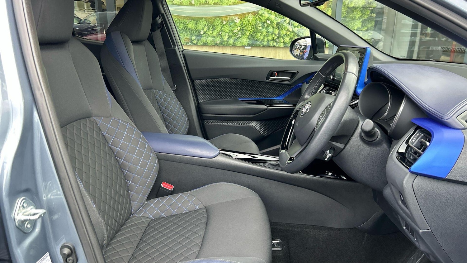 Used Toyota C-HR 2020 for sale - 76886150: Photo 15