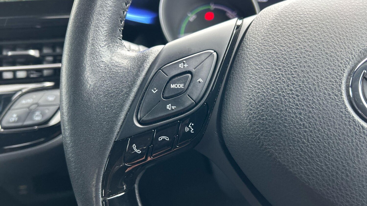 Used Toyota C-HR 2020 for sale - 76886150: Photo 35