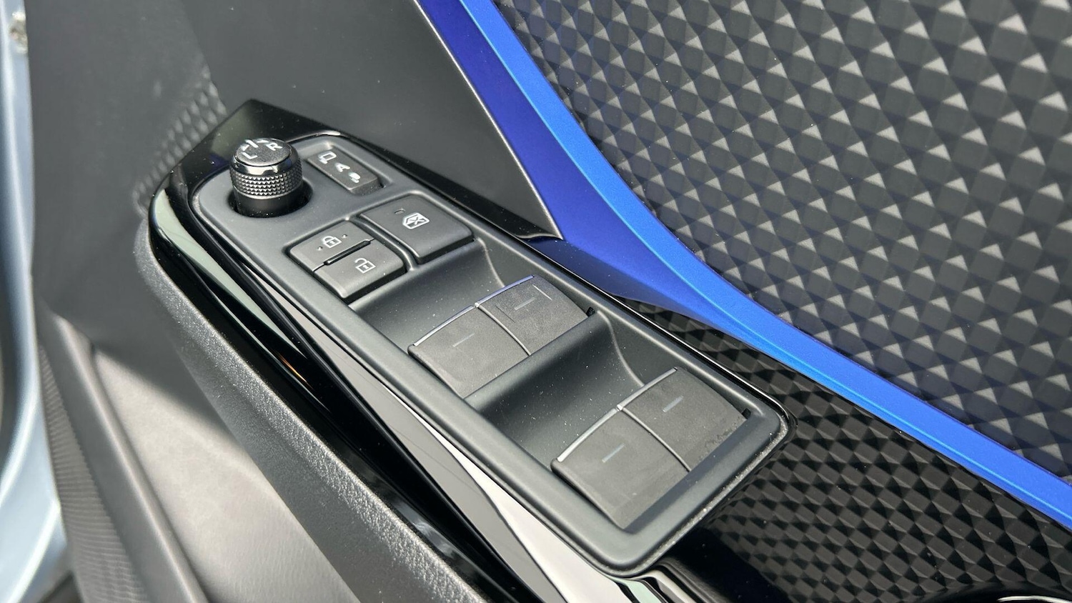 Used Toyota C-HR 2020 for sale - 76886150: Photo 39