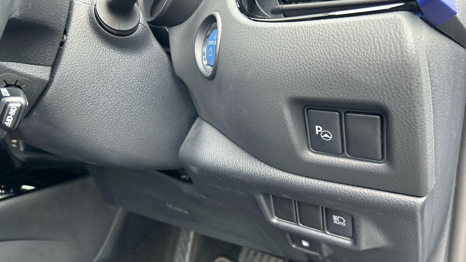 Used Toyota C-HR 2020 for sale - 76886150: Photo 40