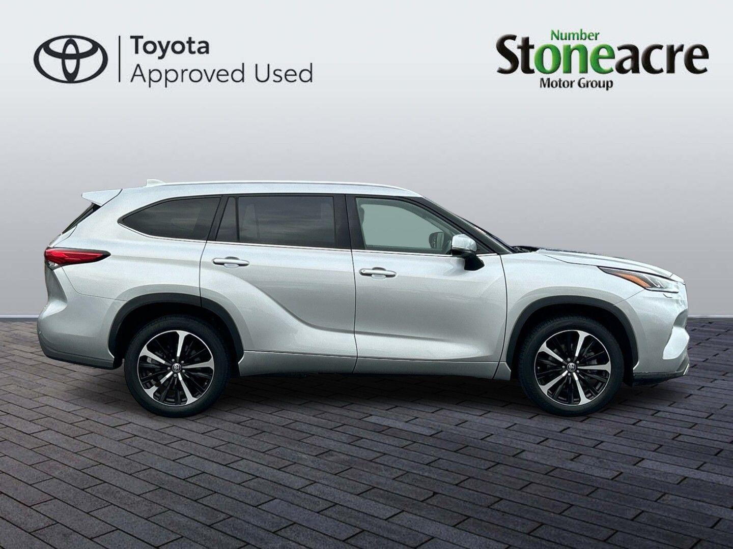 Used Toyota Highlander 2022 for sale - 76659248: Photo 2