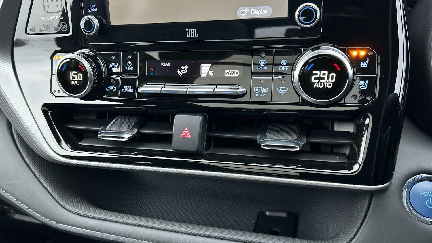 Used Toyota Highlander 2022 for sale - 76659248: Photo 32