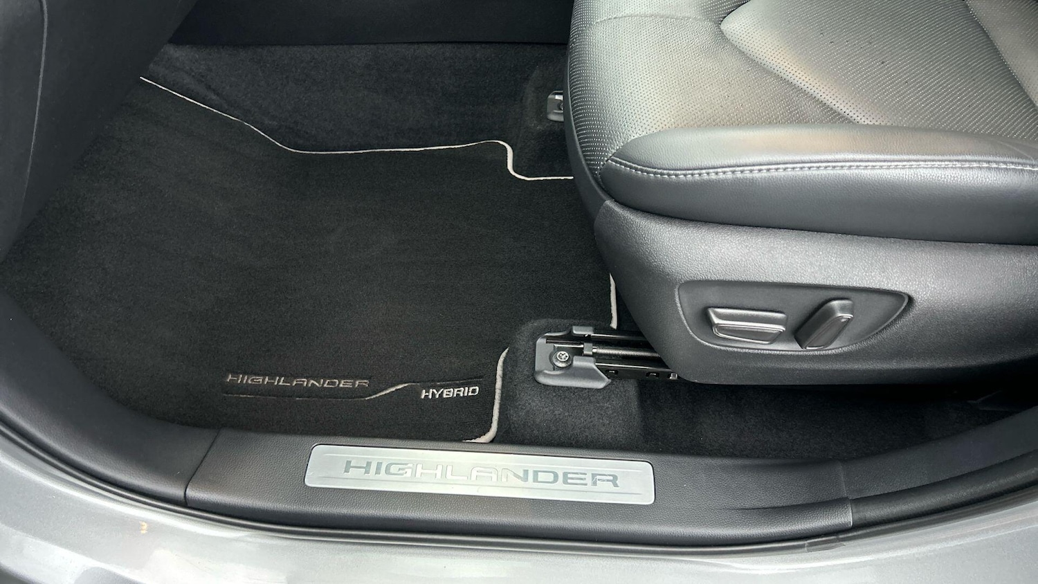 Used Toyota Highlander 2022 for sale - 76659248: Photo 55