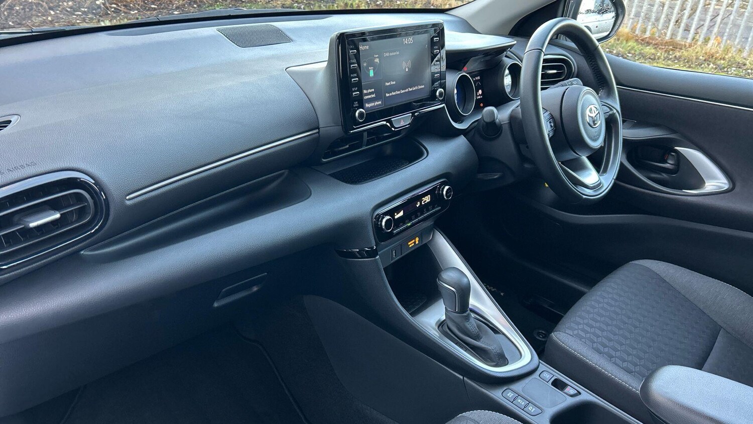 Used Toyota Yaris 2024 for sale - 77424641: Photo 39