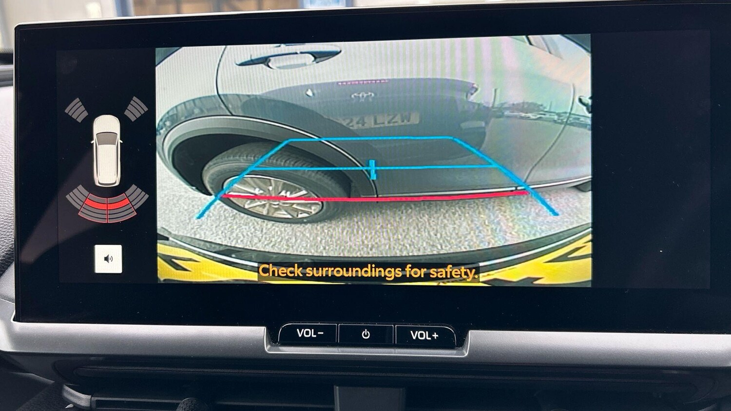 Used Toyota C-HR 2024 for sale - 76370162: Photo 24