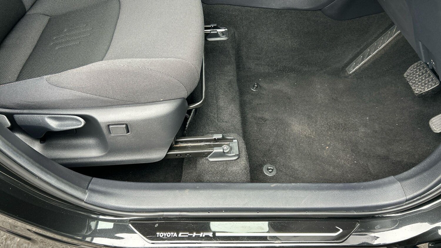 Used Toyota C-HR 2024 for sale - 76370162: Photo 45