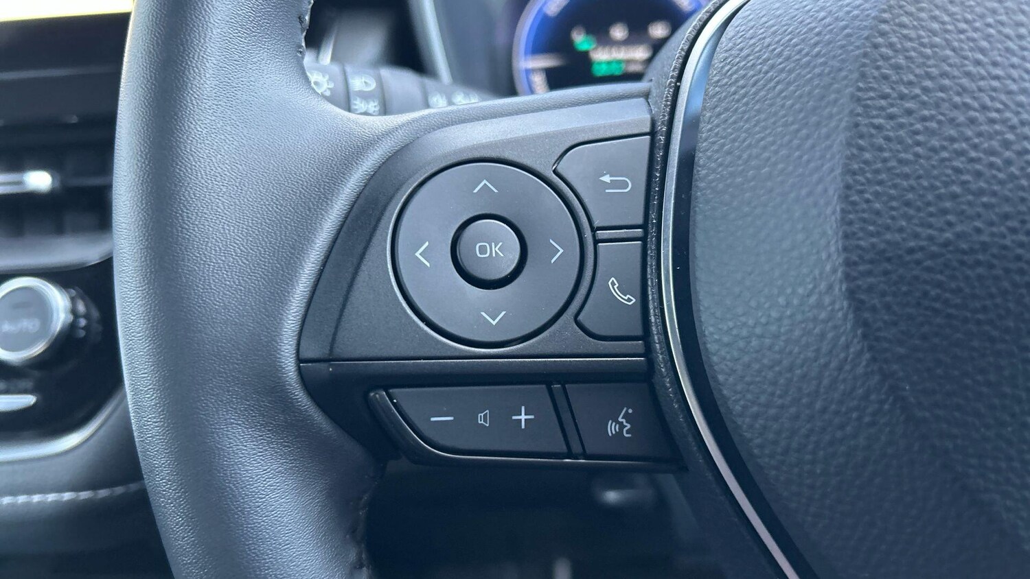 Used Toyota Corolla for sale - 77657990: Photo 35