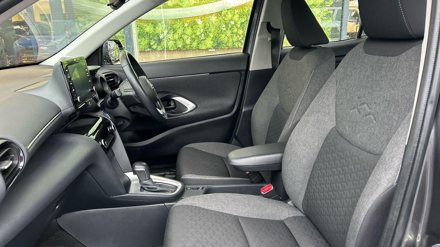 Used Toyota Yaris Cross 2023 for sale - 77253802: Photo 14