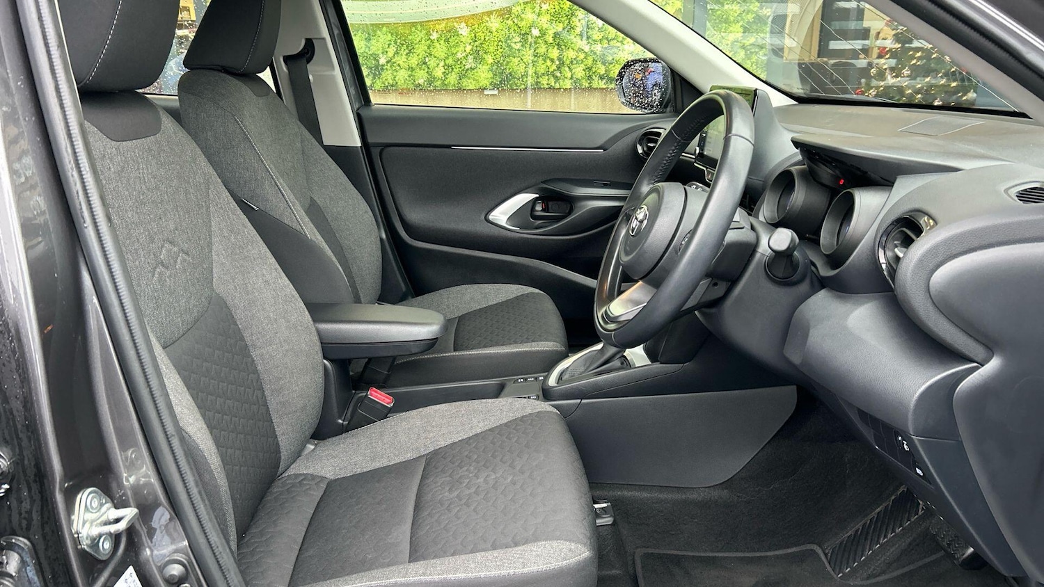 Used Toyota Yaris Cross 2023 for sale - 77253802: Photo 15