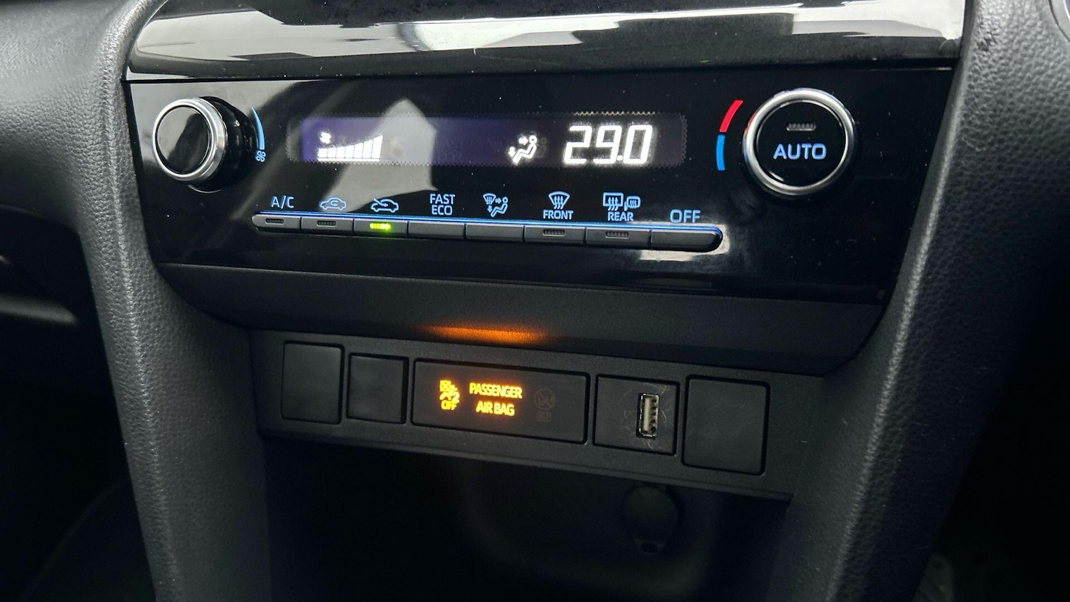 Used Toyota Yaris Cross 2023 for sale - 77253802: Photo 29