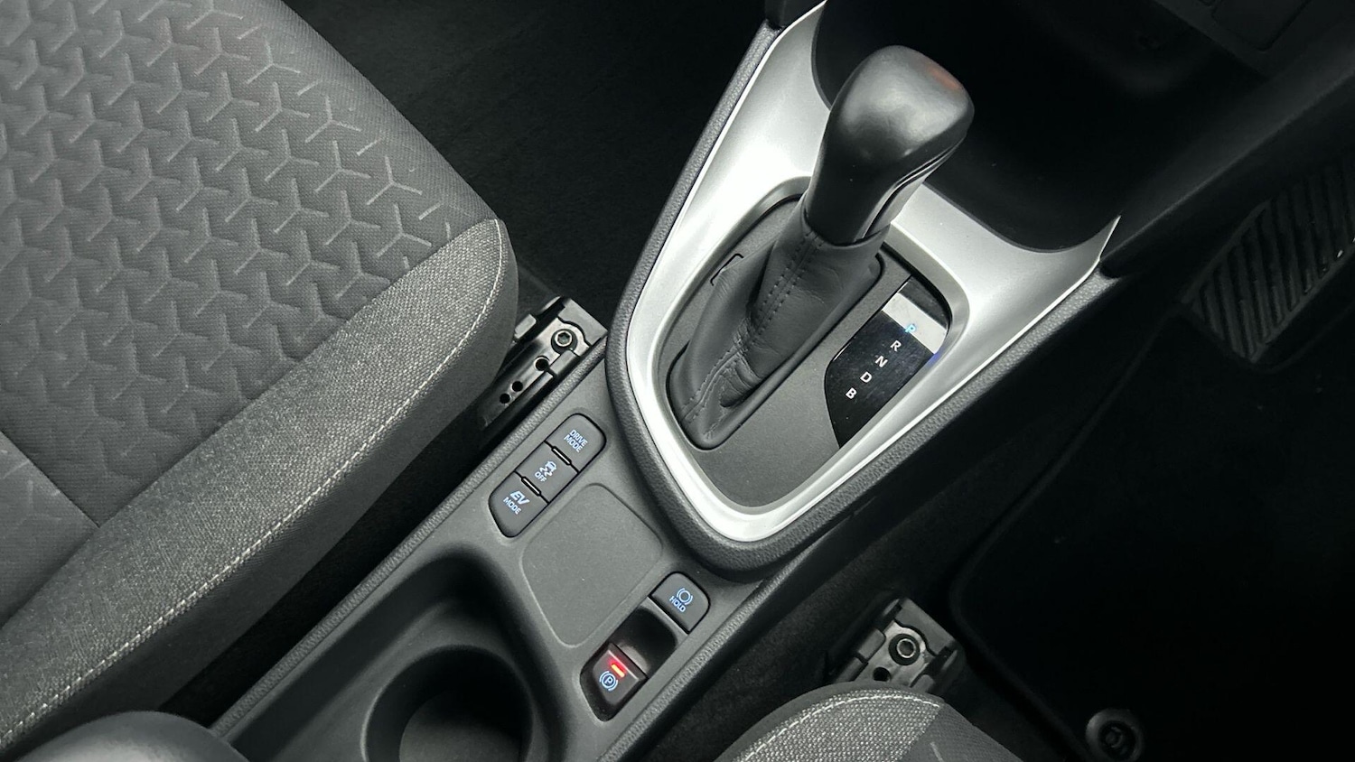 Used Toyota Yaris Cross 2023 for sale - 77253802: Photo 30