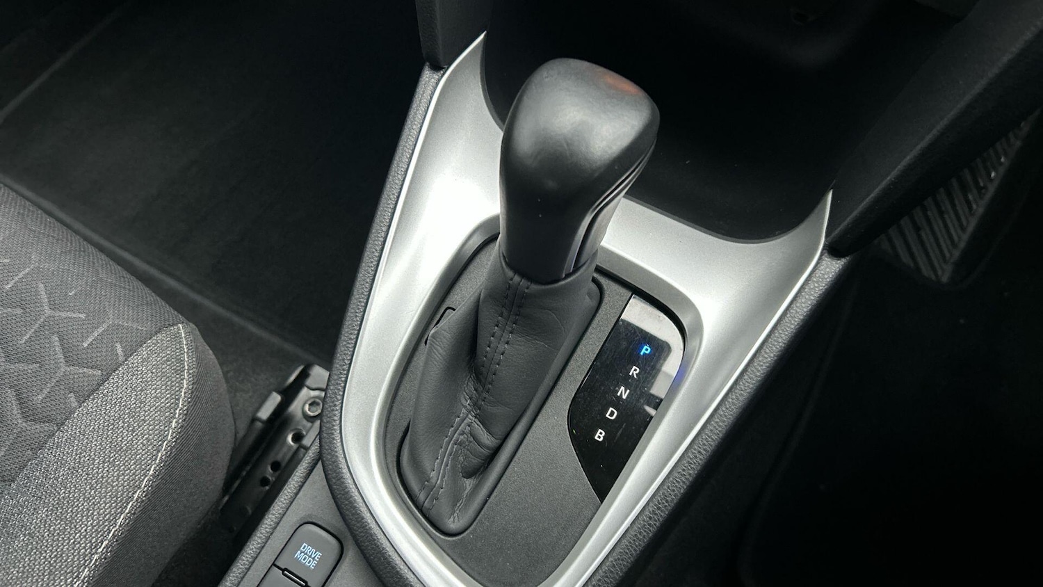 Used Toyota Yaris Cross 2023 for sale - 77253802: Photo 31