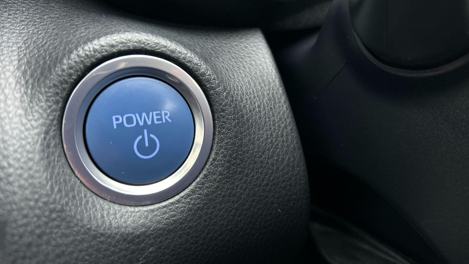 Used Toyota Yaris Cross 2023 for sale - 77253802: Photo 33