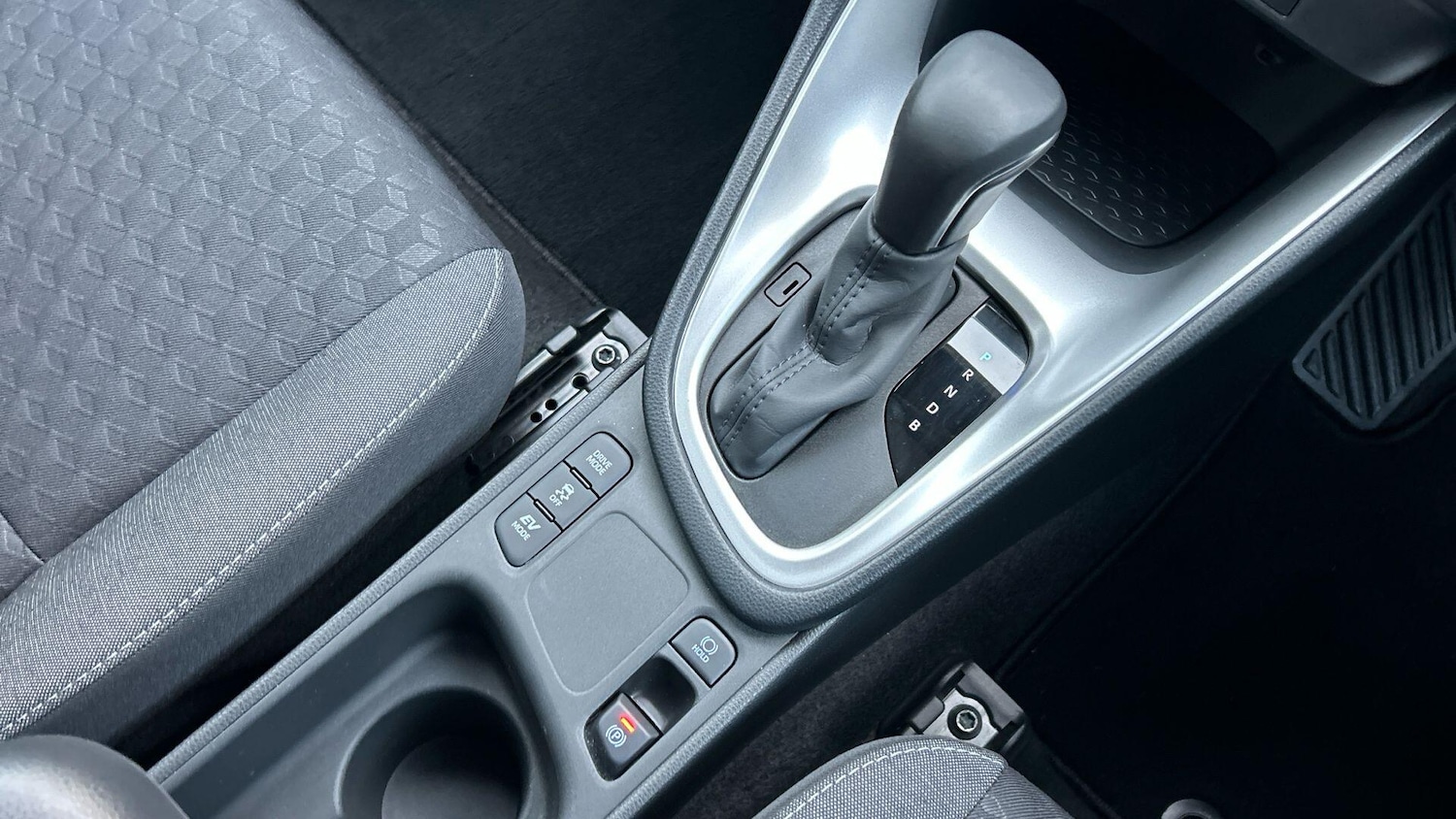 Used Toyota Yaris 2024 for sale - 77238103: Photo 30