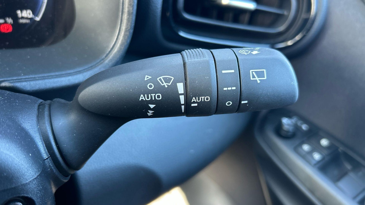Used Toyota Yaris Cross 2025 for sale - 76152737: Photo 37