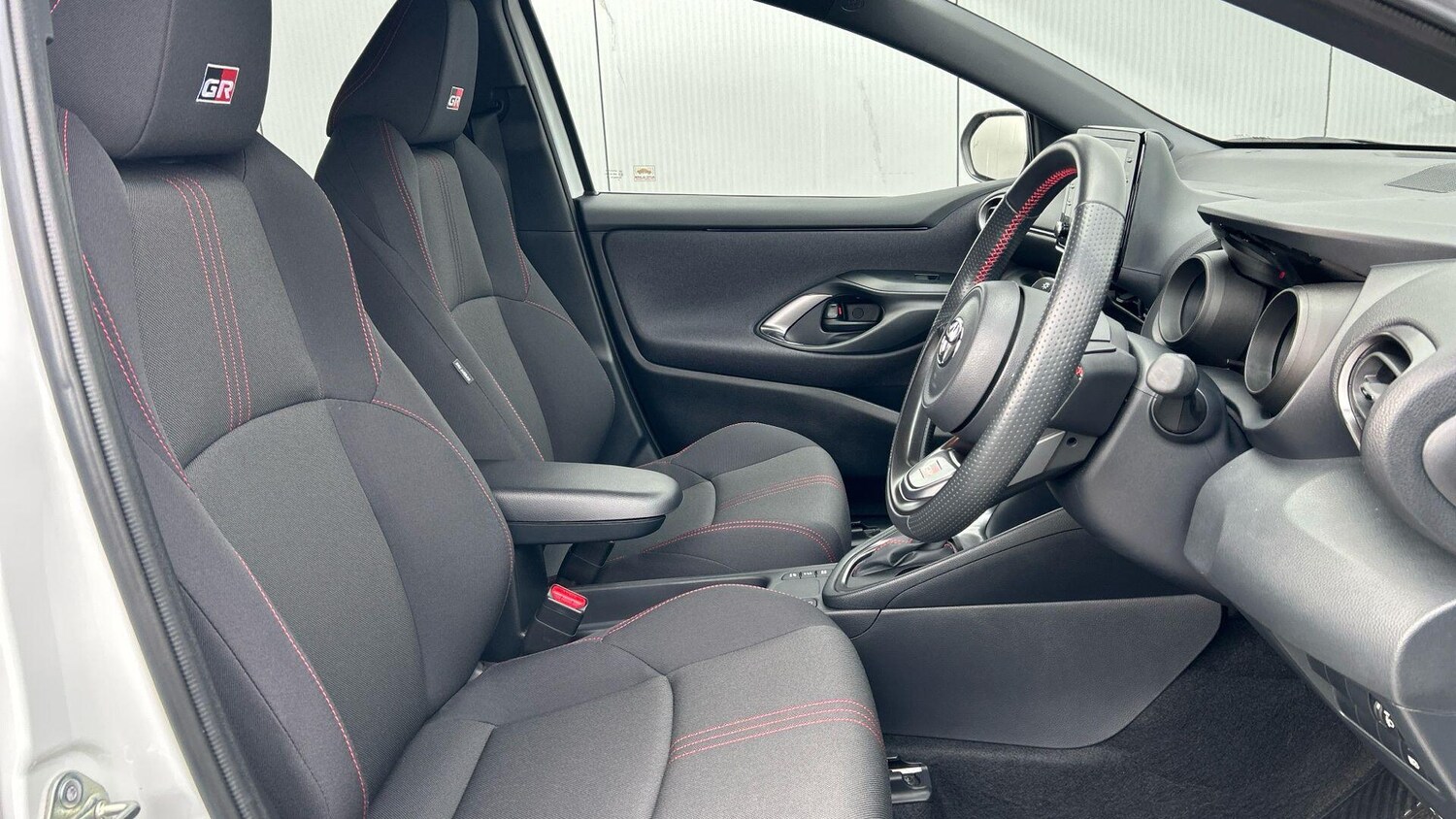 Used Toyota Yaris for sale - 77956999: Photo 15