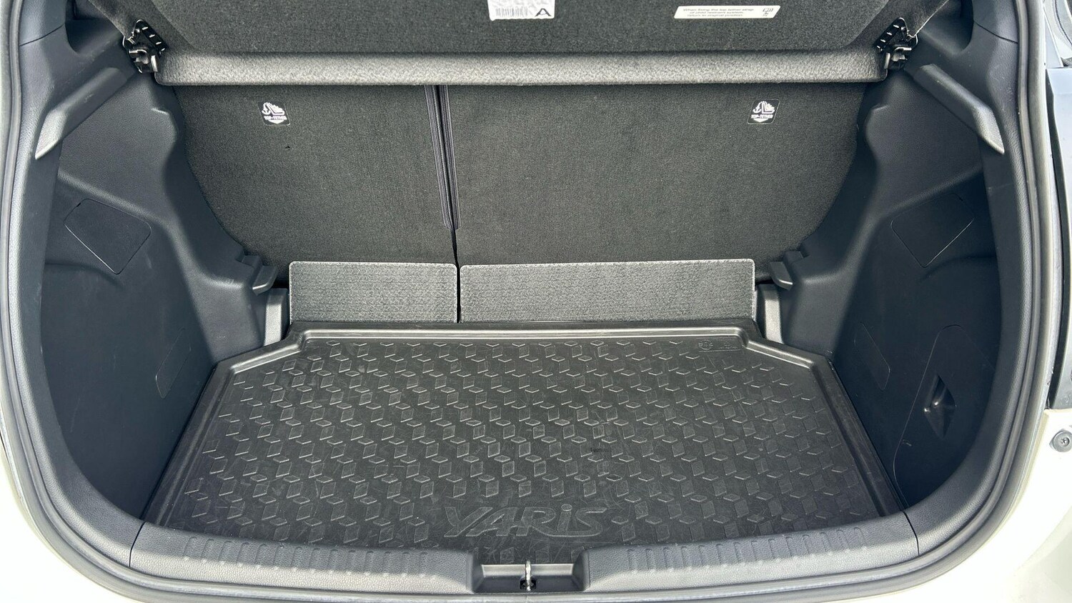 Used Toyota Yaris for sale - 77956999: Photo 18