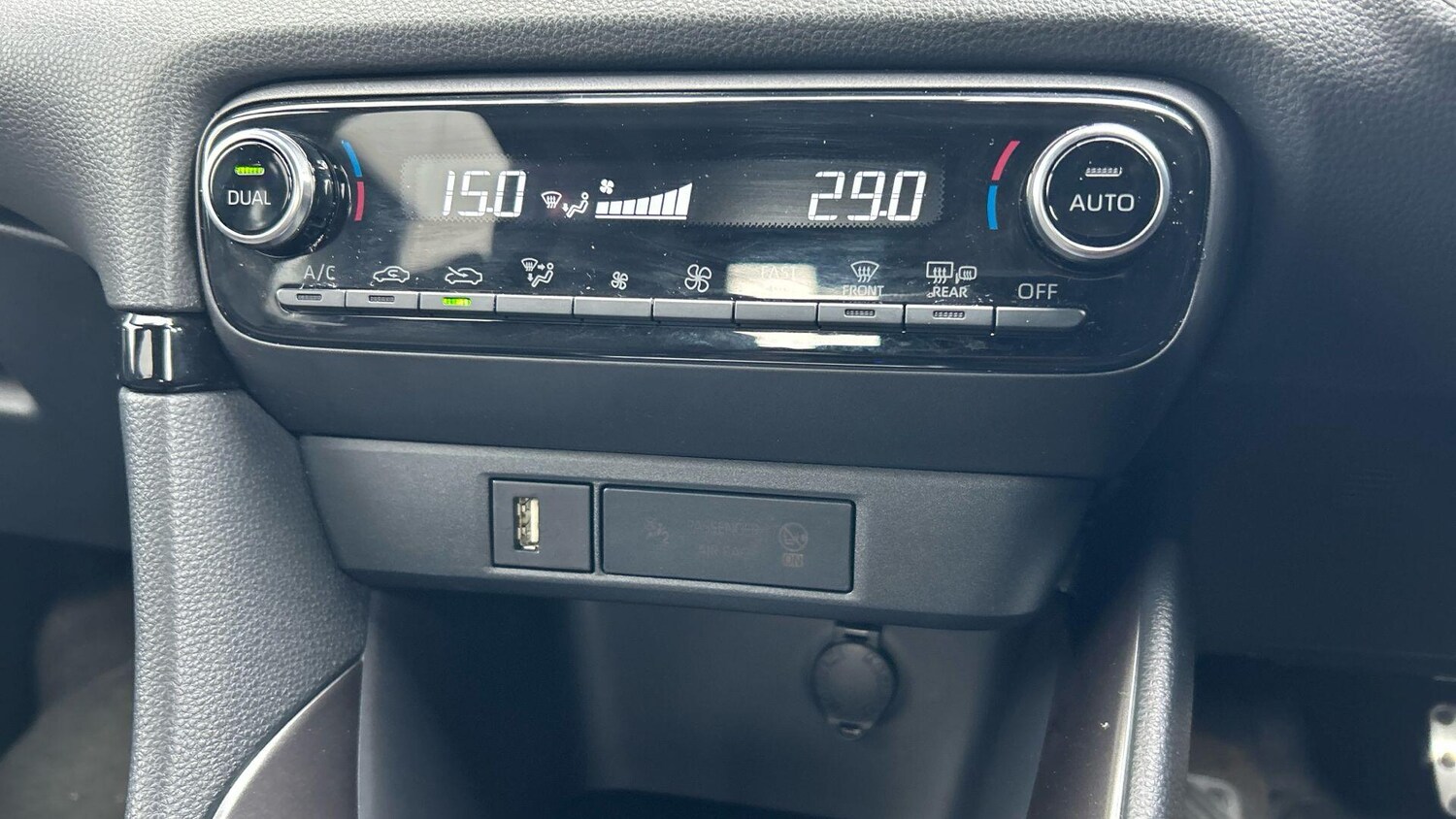 Used Toyota Yaris for sale - 77956999: Photo 31