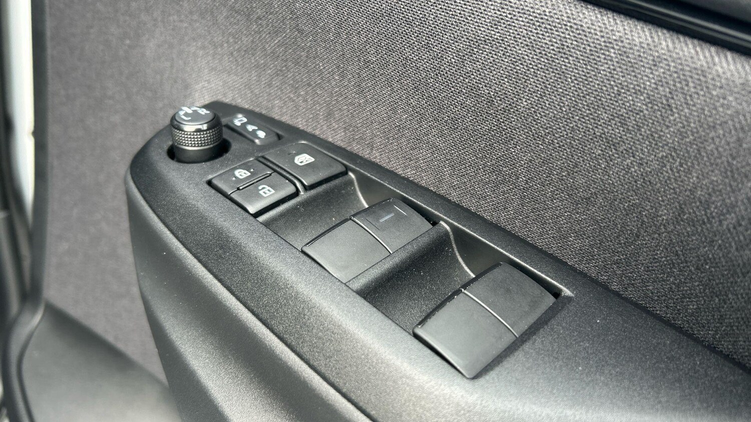 Used Toyota Yaris for sale - 77956999: Photo 39