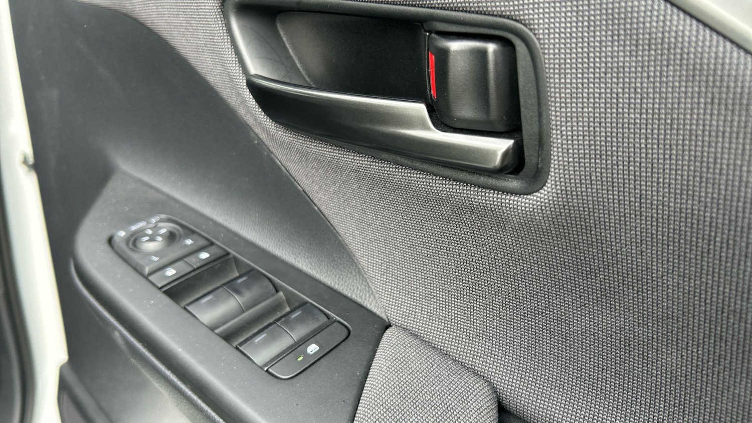 Used Toyota C-HR 2024 for sale - 77202427: Photo 39