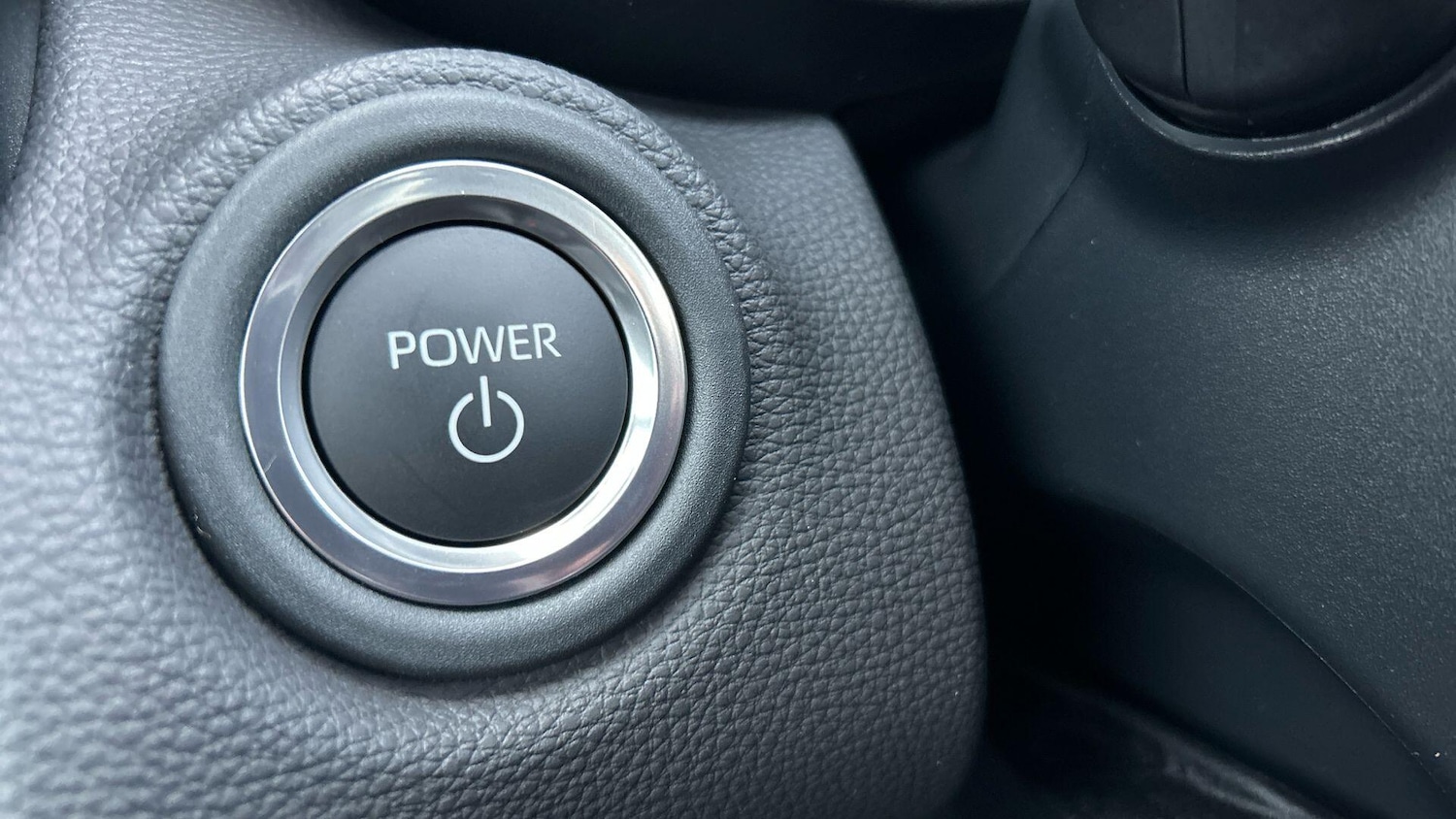 Used Toyota Yaris Cross 2025 for sale - 77155970: Photo 32