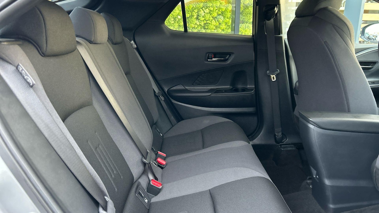 Used Toyota C-HR 2024 for sale - 76825151: Photo 16