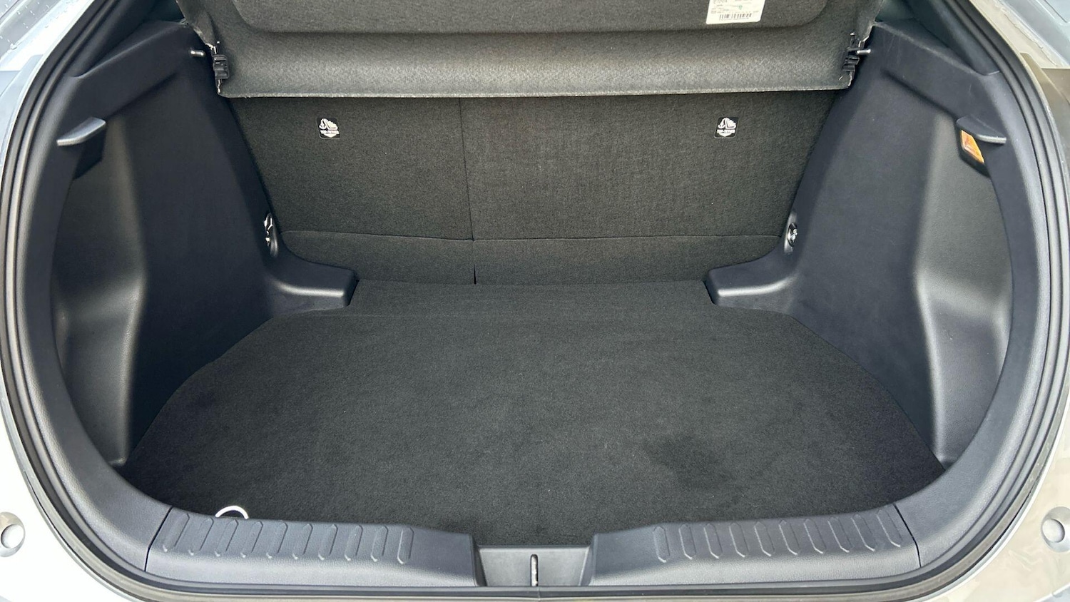 Used Toyota C-HR 2024 for sale - 76825151: Photo 18